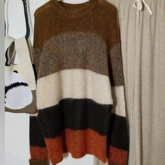Colorblock Mohair Wool Blended Sweater - Picture 5 of 7